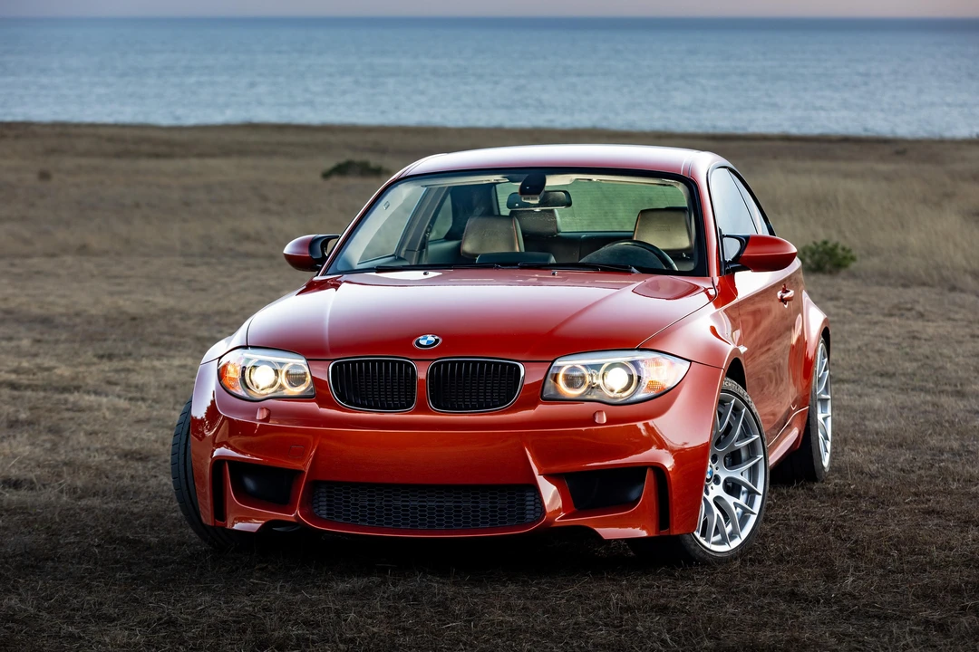 2011 BMW 1M - Image 11 of 31