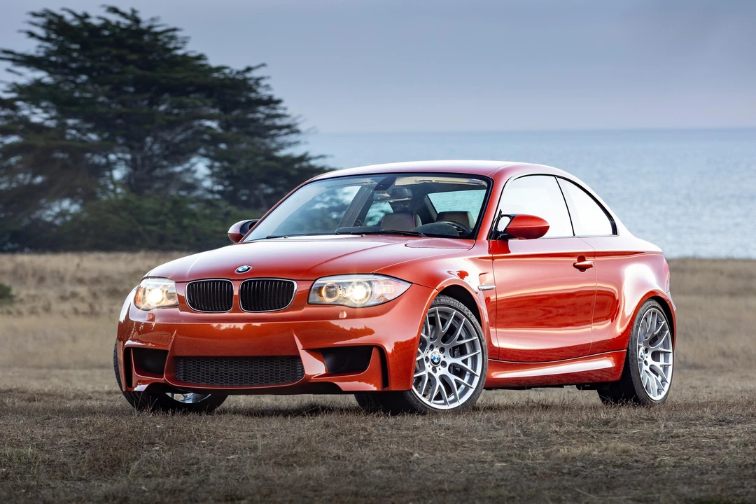2011 BMW 1M - Image 19 of 31