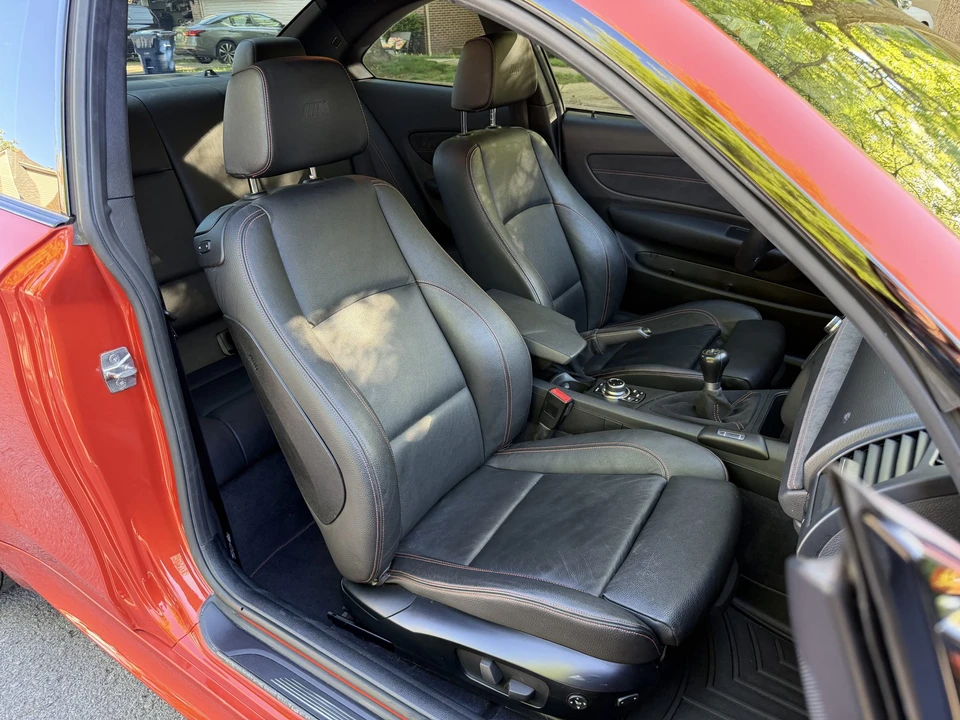 2011 BMW 1M - Image 19 of 31