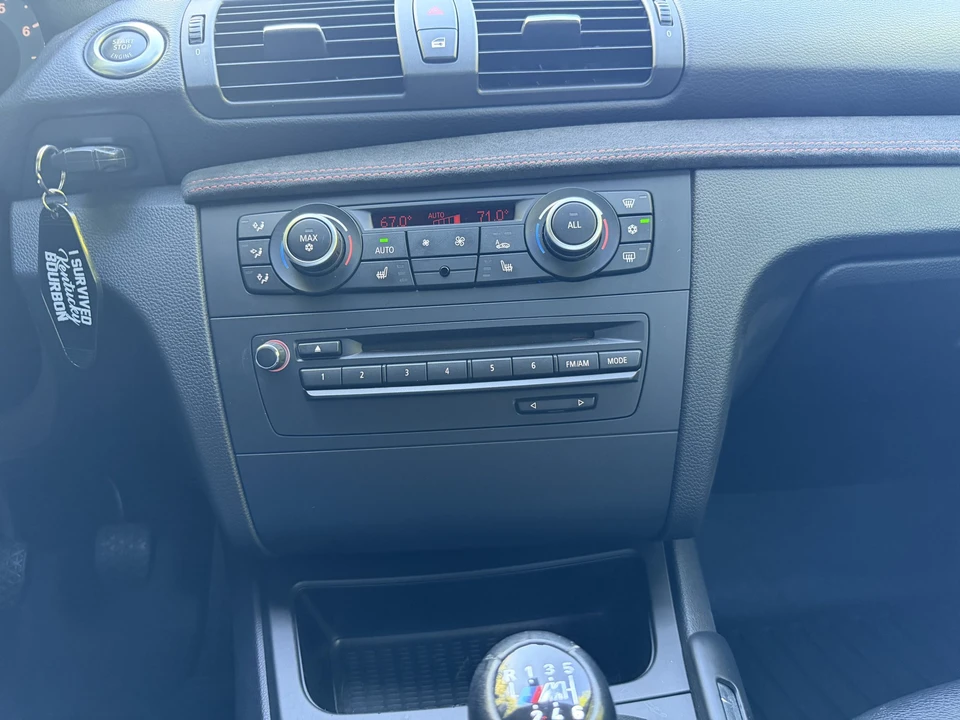 2011 BMW 1M - Image 25 of 31