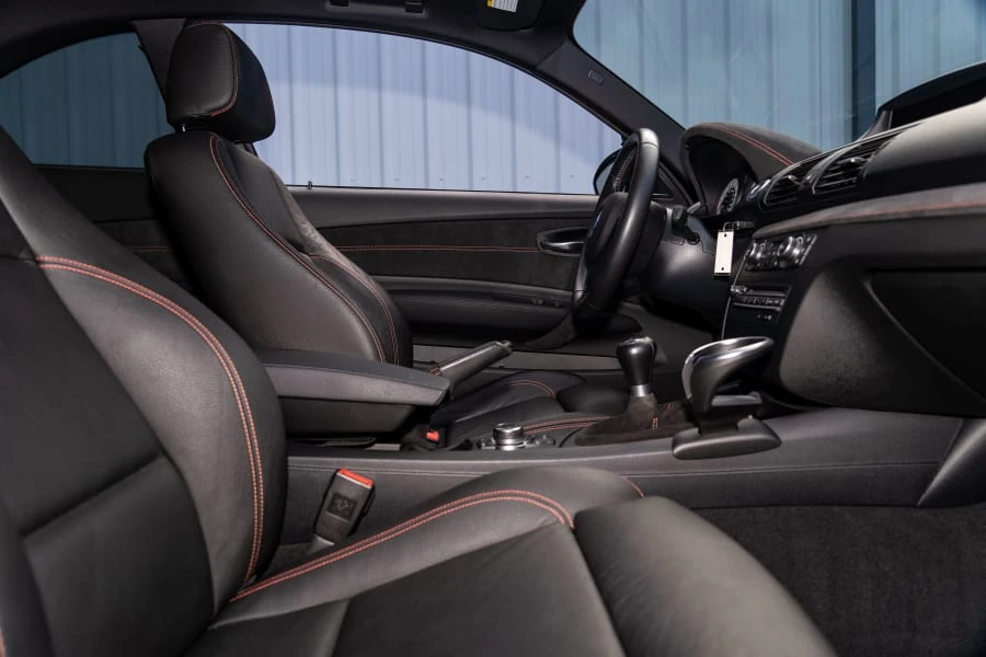 2011 BMW 1M - Image 22 of 31