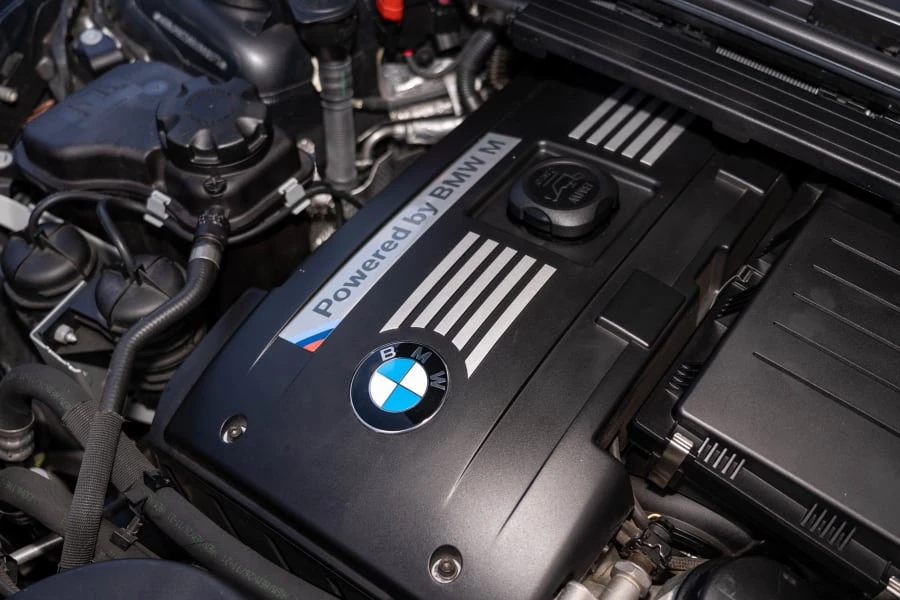 2011 BMW 1M - Image 28 of 31