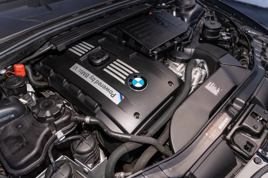 2011 BMW 1M - Image 25 of 31