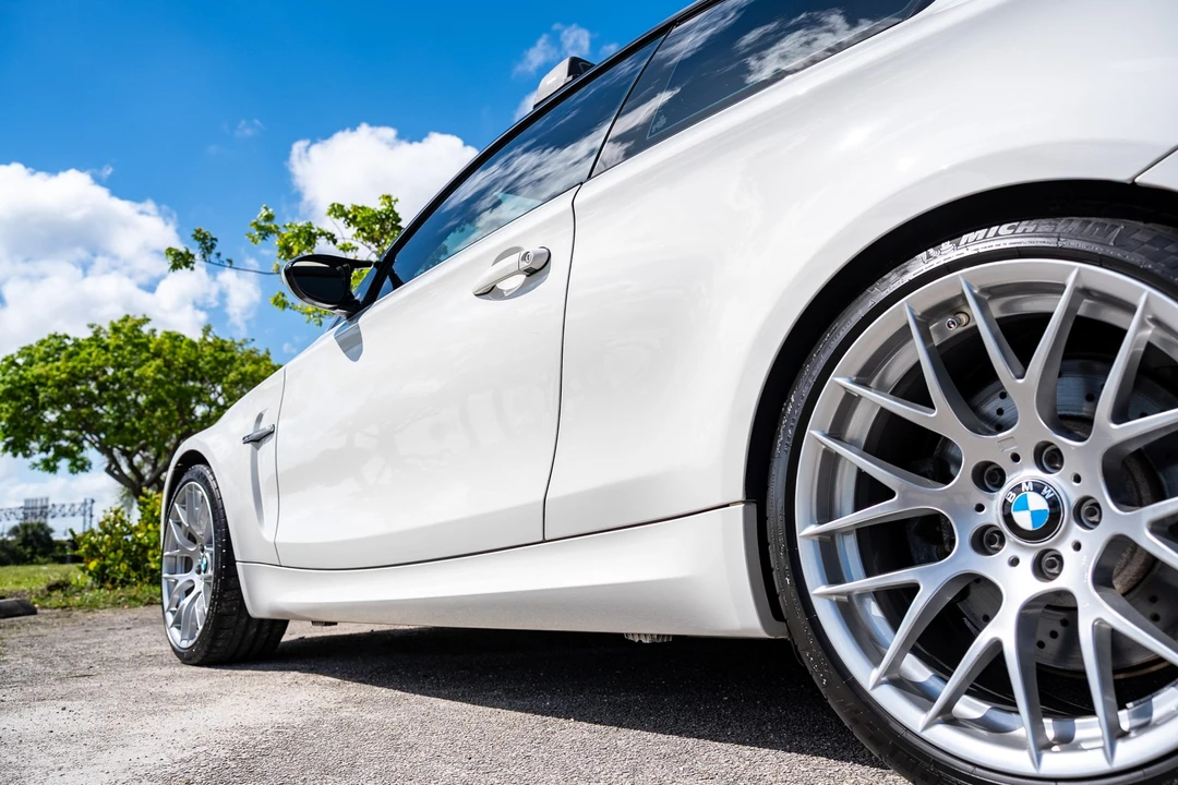 2011 BMW 1M - Image 21 of 31