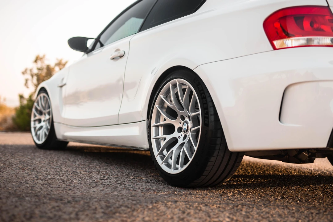 2011 BMW 1M - Image 30 of 30