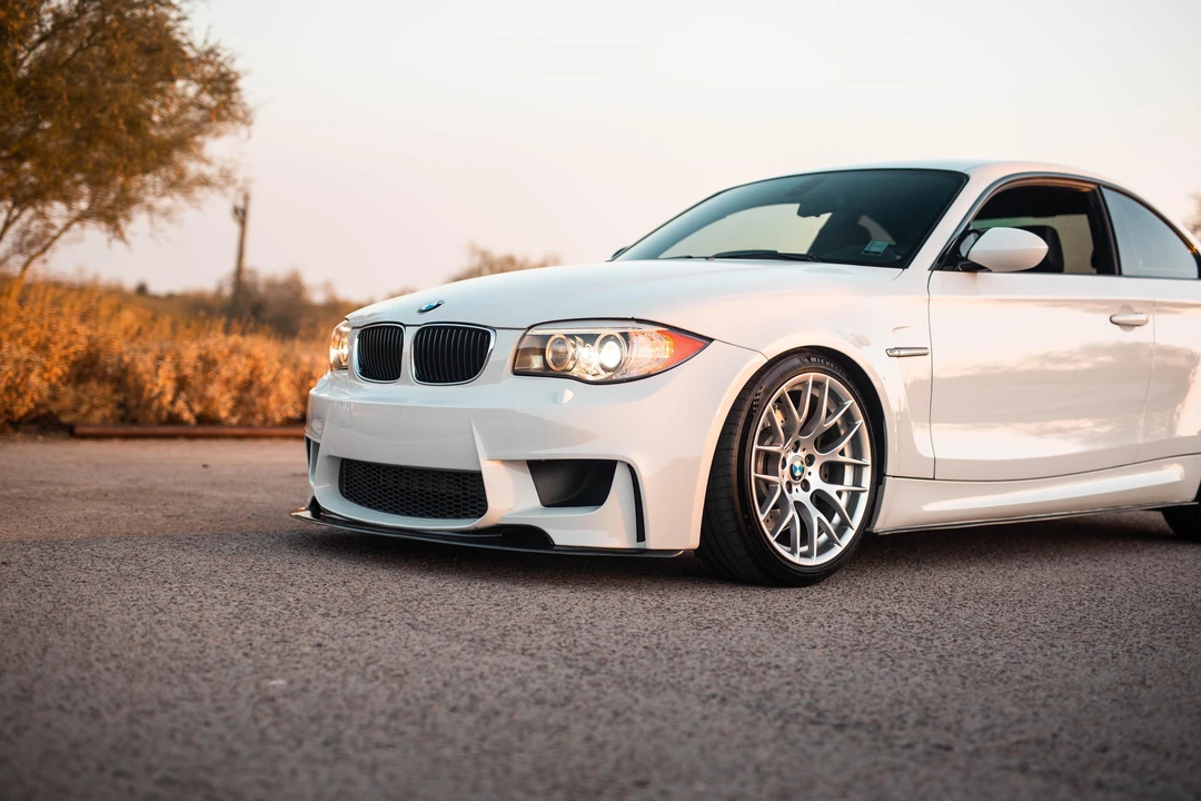 2011 BMW 1M - Image 25 of 30