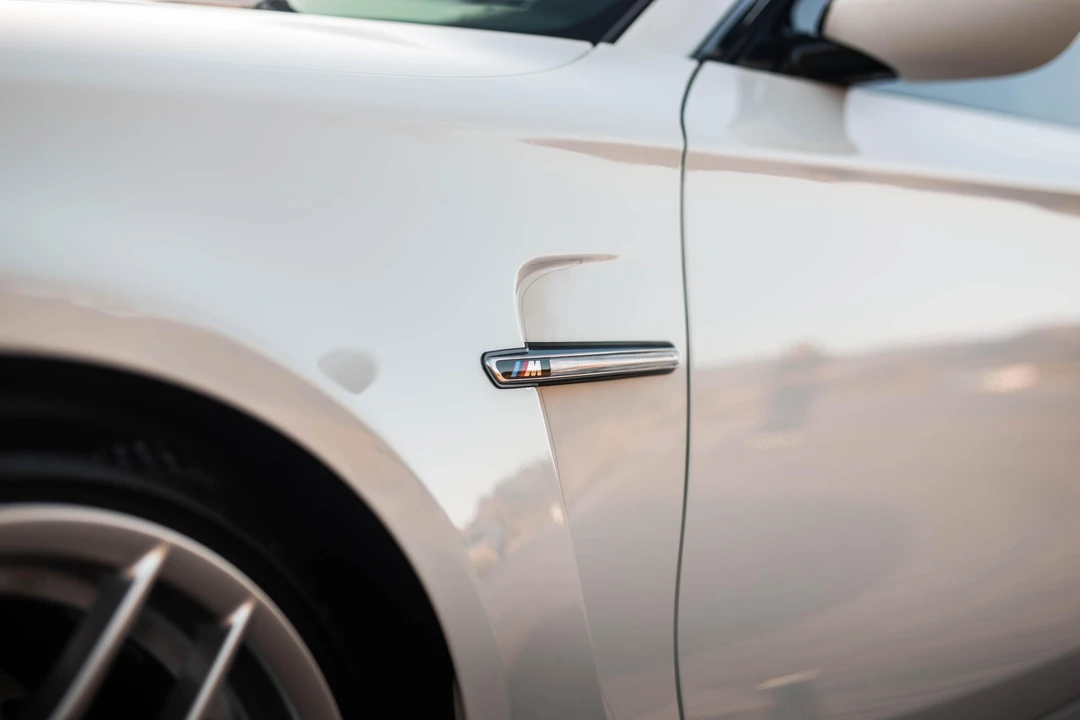 2011 BMW 1M - Image 28 of 30
