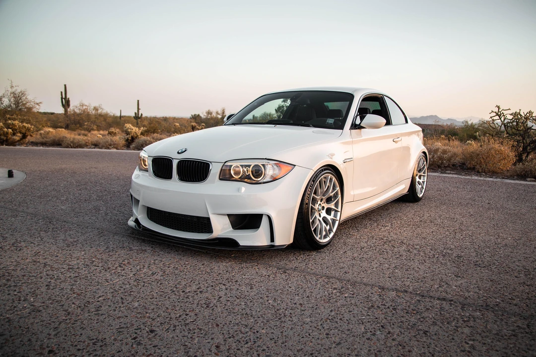 2011 BMW 1M - Image 11 of 30