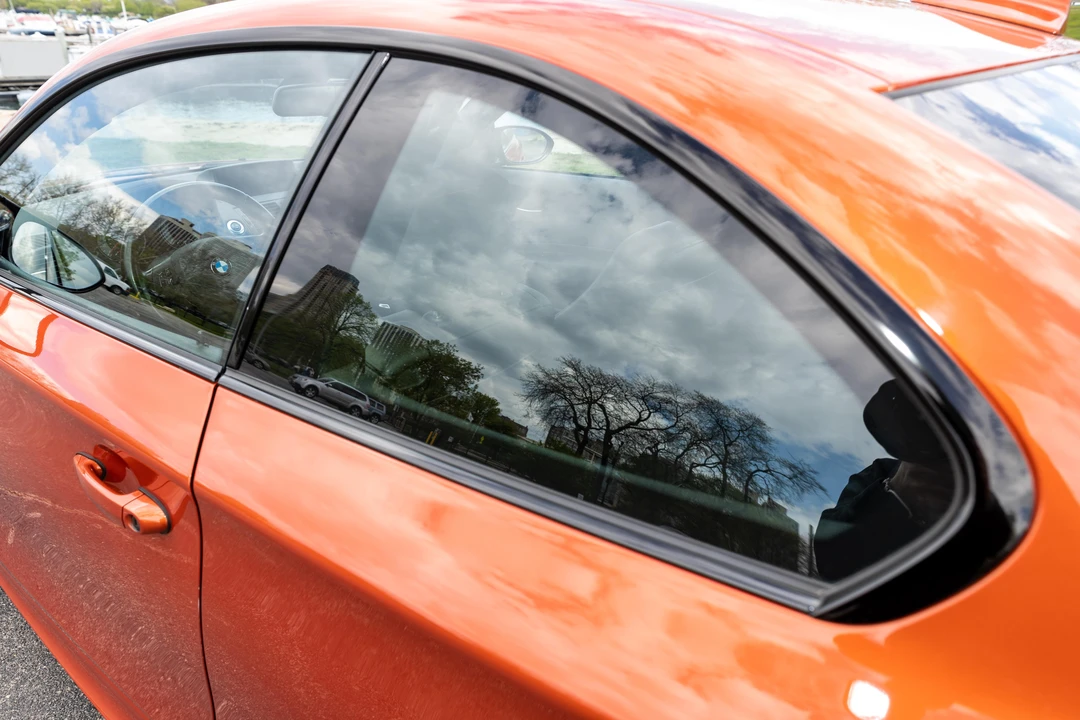 2011 BMW 1M - Image 28 of 31