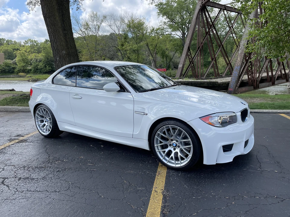 2011 BMW 1M - Image 24 of 31