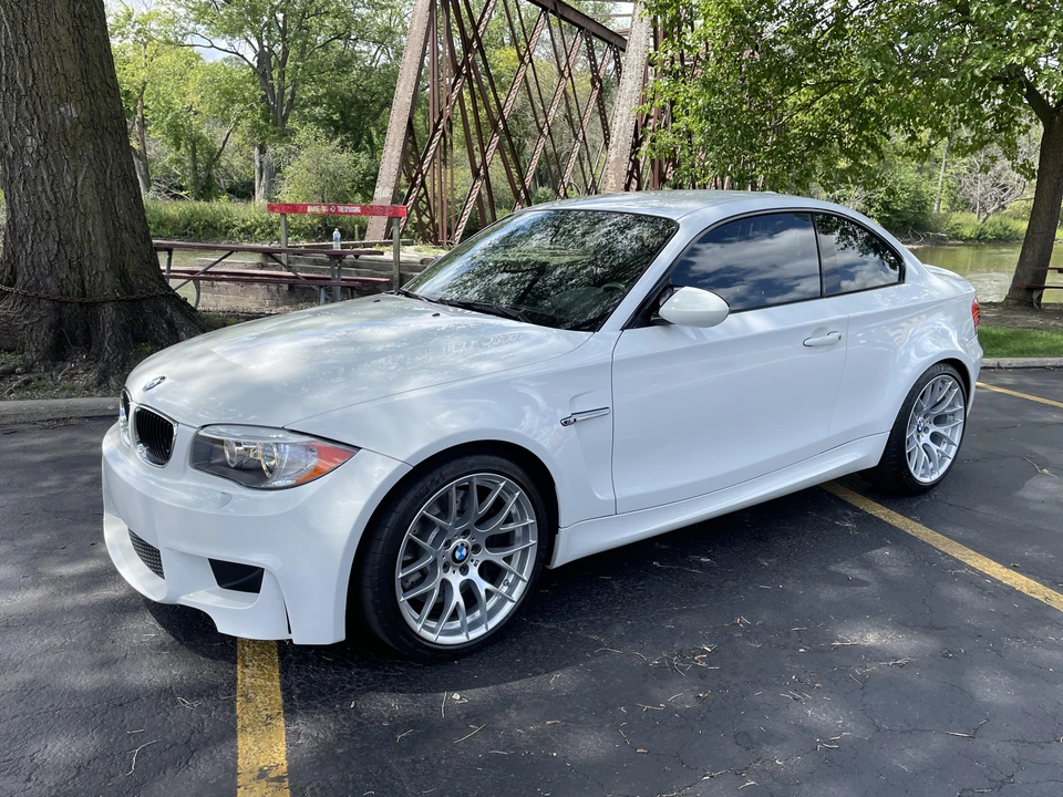 2011 BMW 1M - Image 12 of 31