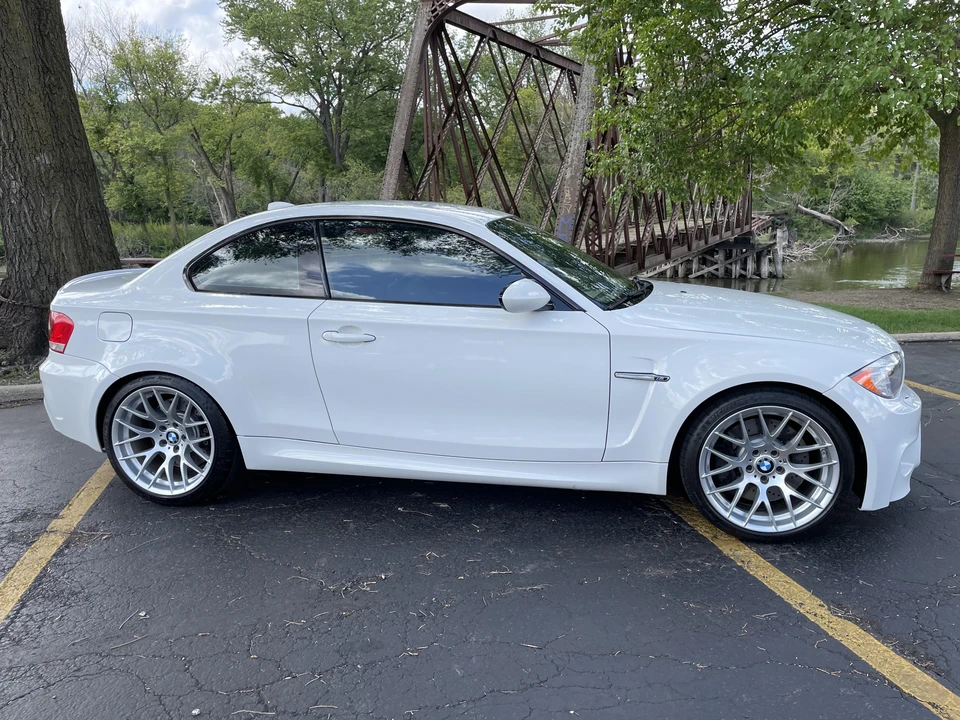2011 BMW 1M - Image 22 of 31