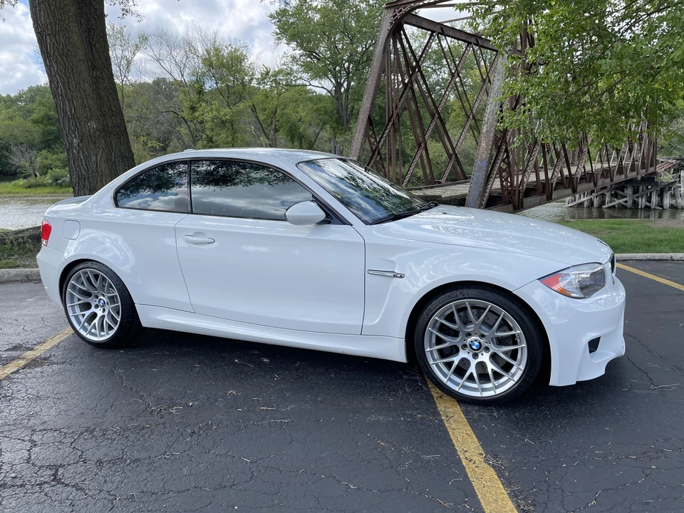 2011 BMW 1M - Image 23 of 31