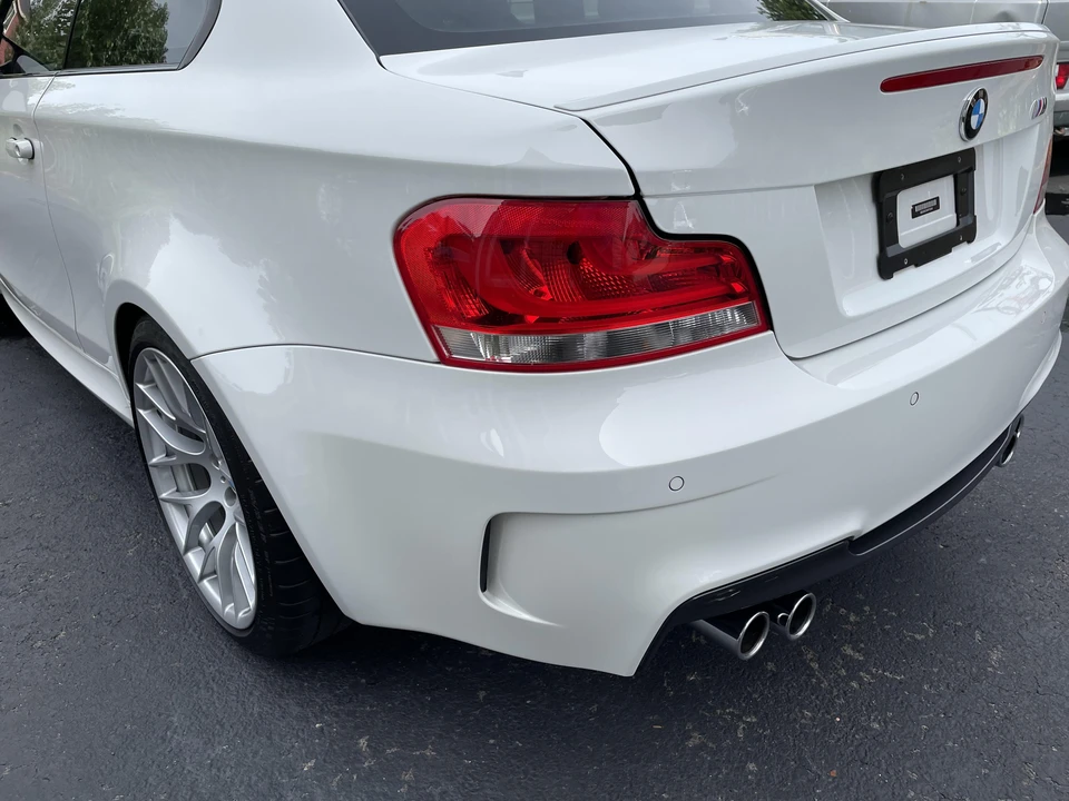 2011 BMW 1M - Image 17 of 31