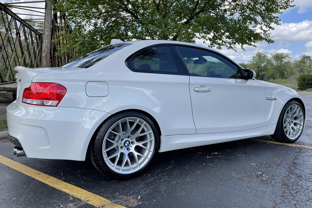 2011 BMW 1M - Image 4 of 31