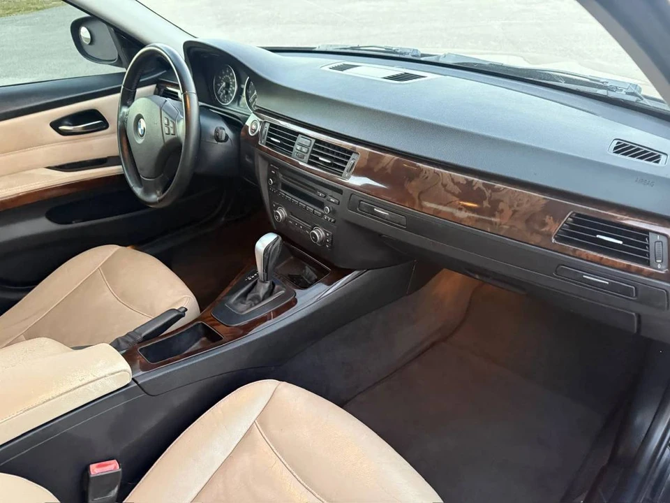2011 BMW E90 3 Series Sedan - Image 8 of 19