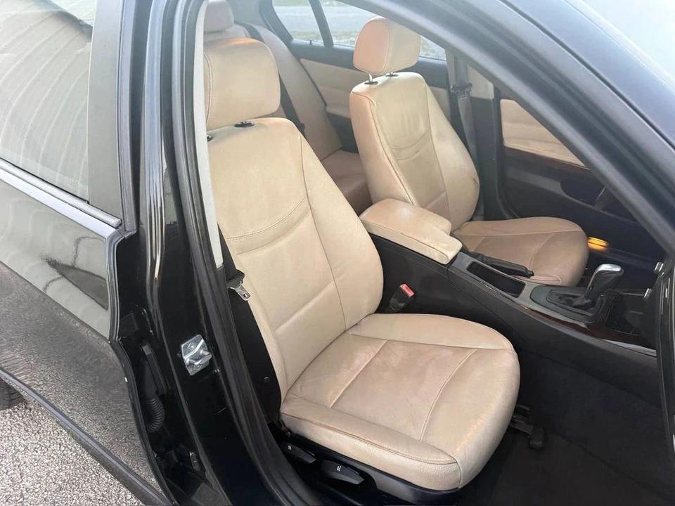 2011 BMW E90 3 Series Sedan - Image 11 of 19