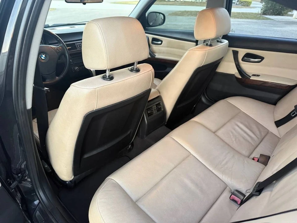 2011 BMW E90 3 Series Sedan - Image 9 of 19