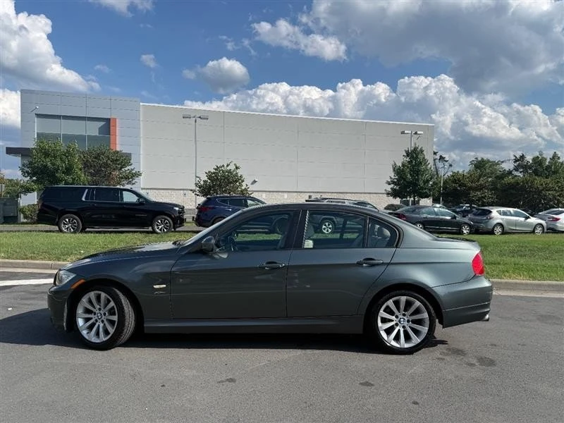 2011 BMW E90 3 Series Sedan - Image 8 of 20