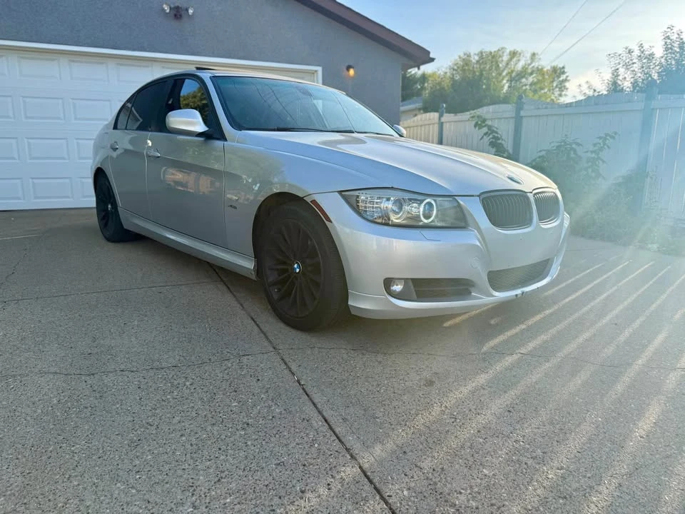 2011 BMW E90 3 Series Sedan - Image 6 of 19