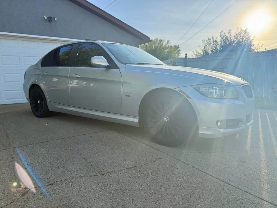 2011 BMW E90 3 Series Sedan - Image 4 of 19