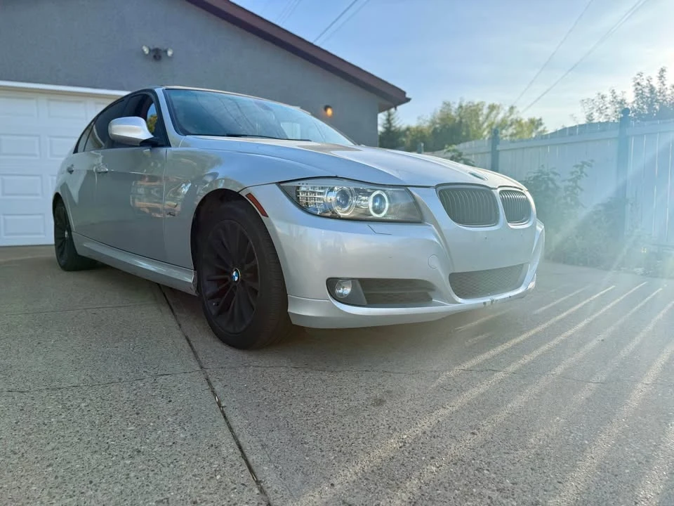 2011 BMW E90 3 Series Sedan - Image 8 of 19