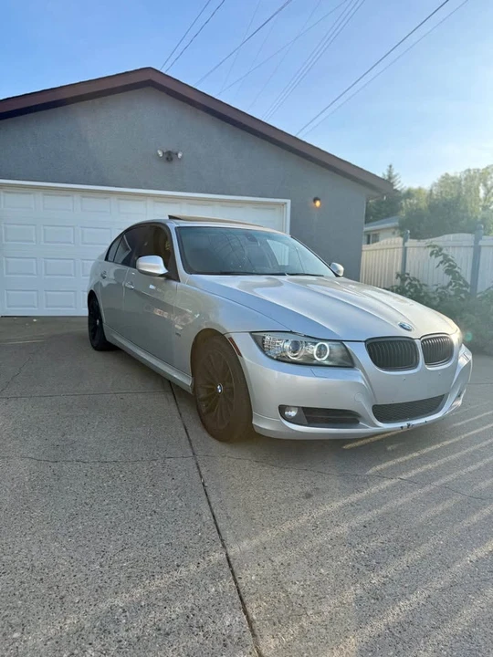 2011 BMW E90 3 Series Sedan - Image 7 of 19