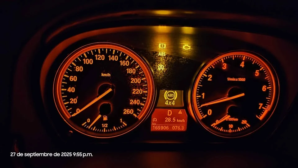 2011 BMW E90 3 Series Sedan - Image 12 of 20