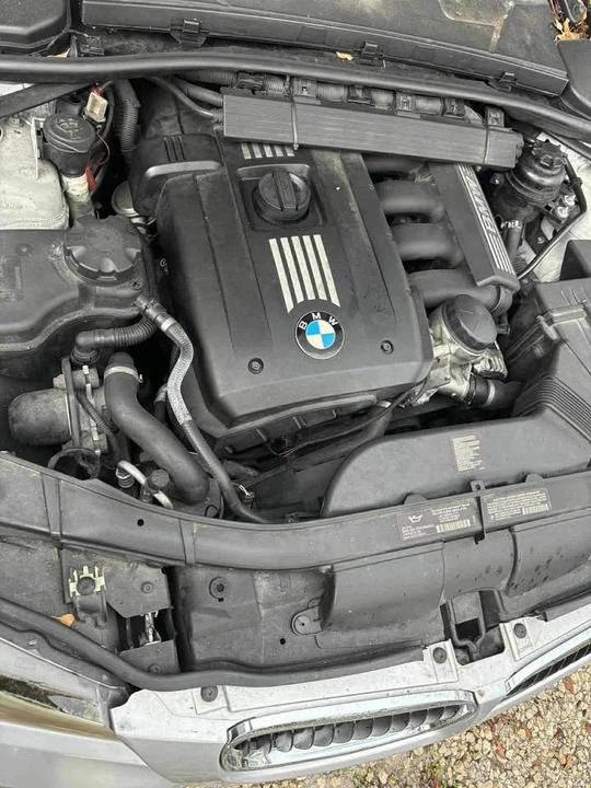 2011 BMW E90 3 Series Sedan - Image 3 of 5