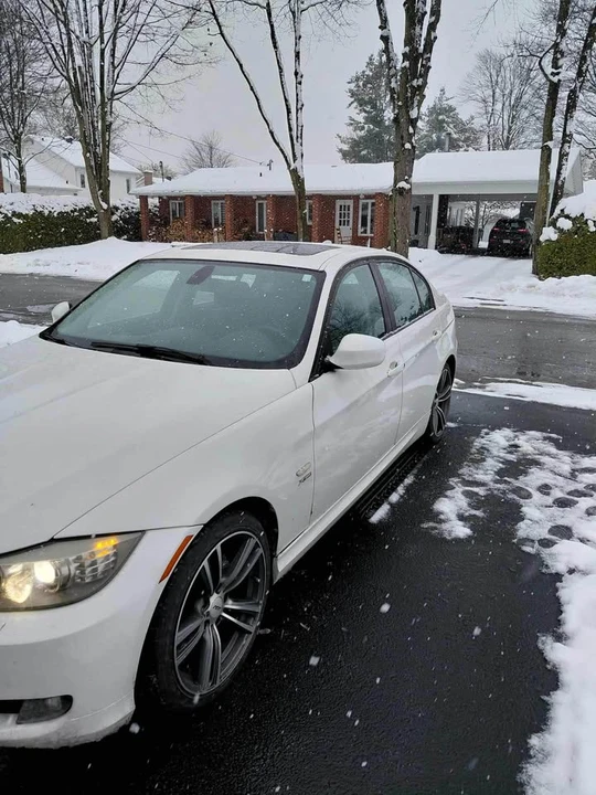 2011 BMW 3 Series - Image 6 of 12