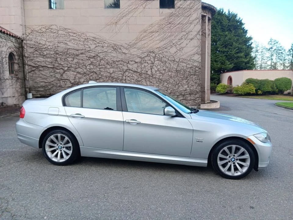 2011 BMW E90 3 Series Sedan - Image 7 of 20
