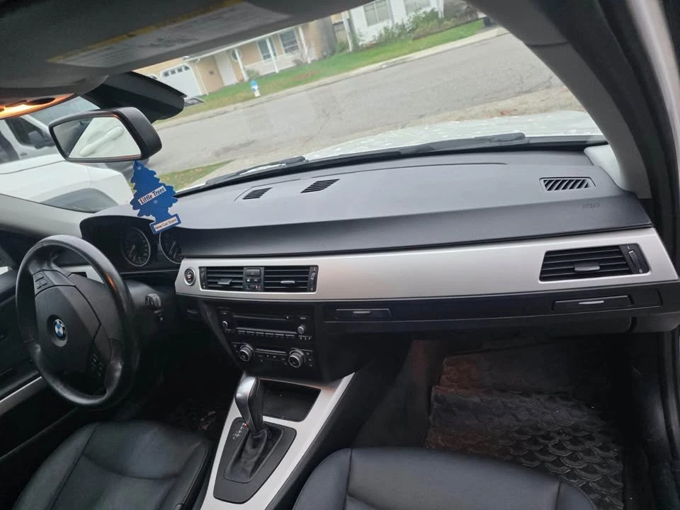 2011 BMW E90 3 Series Sedan - Image 8 of 9