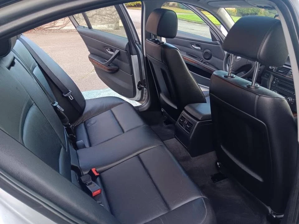 2011 BMW E90 3 Series Sedan - Image 11 of 20