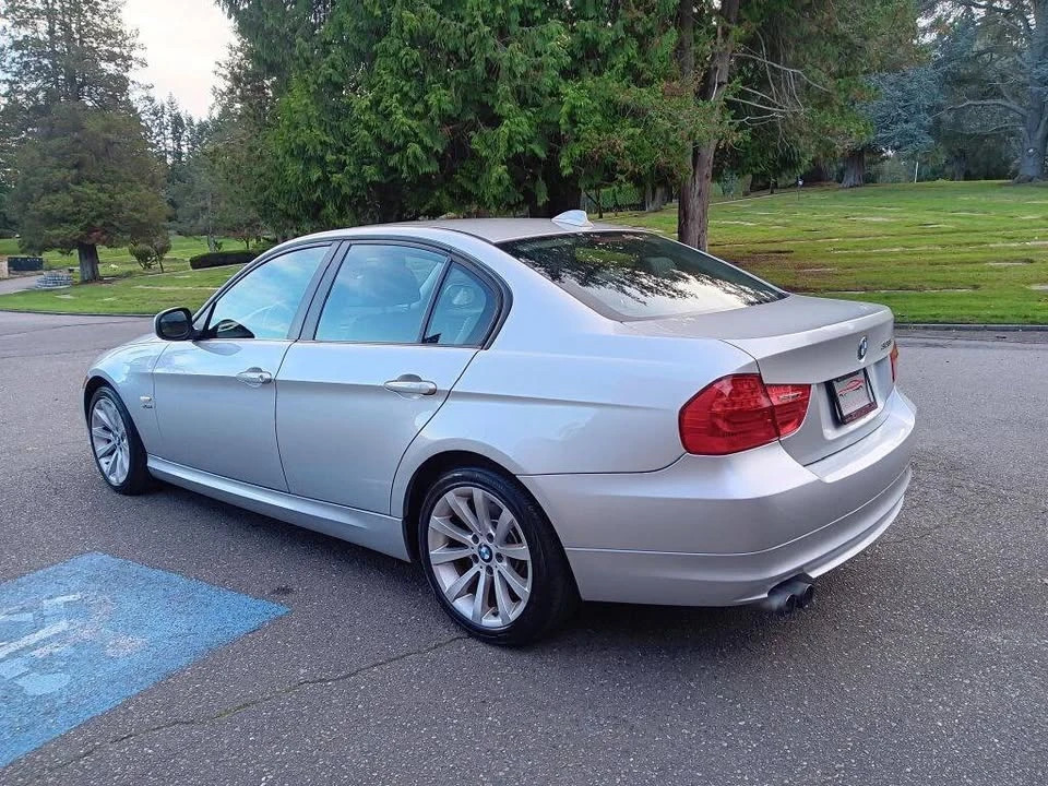 2011 BMW E90 3 Series Sedan - Image 5 of 20