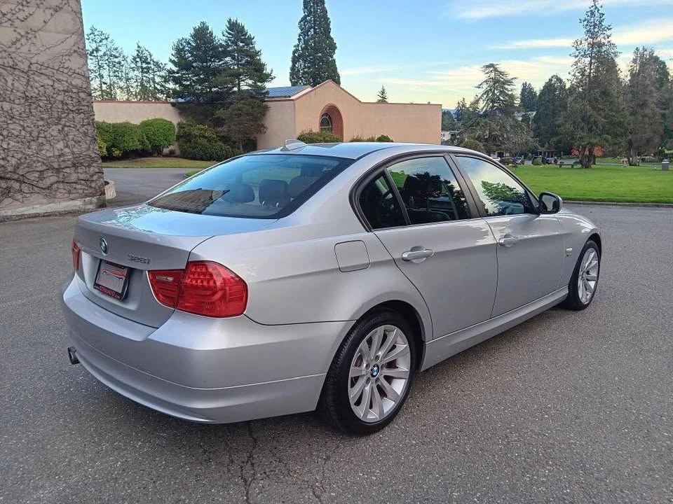 2011 BMW E90 3 Series Sedan - Image 8 of 20