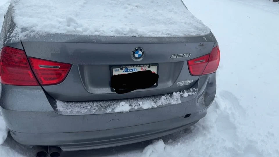 2011 BMW E90 3 Series Sedan - Image 2 of 3