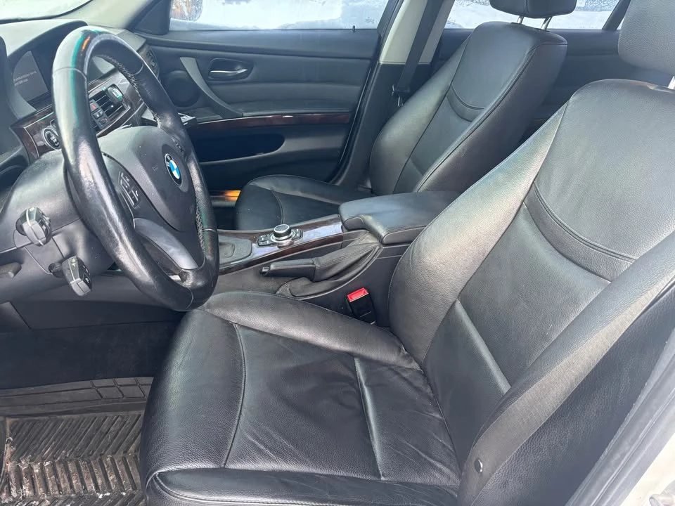 2011 BMW E90 3 Series Sedan - Image 5 of 6