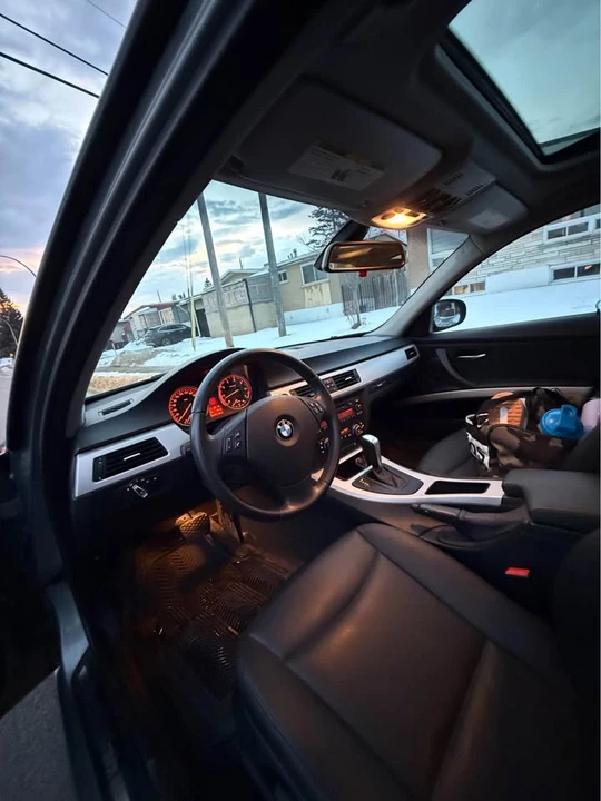 2011 BMW E90 3 Series Sedan - Image 6 of 11