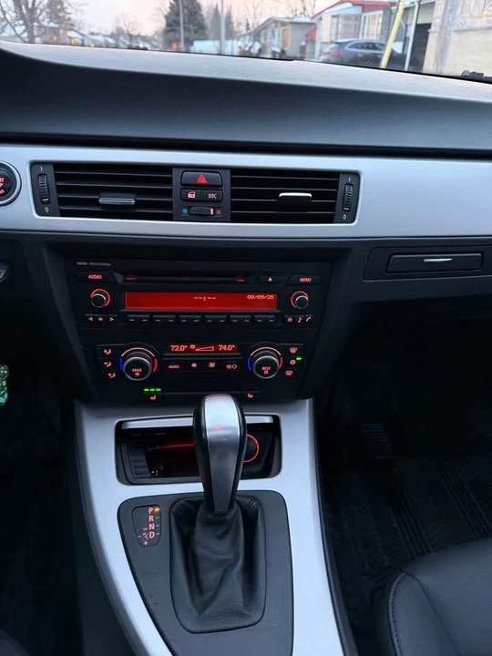 2011 BMW E90 3 Series Sedan - Image 10 of 11