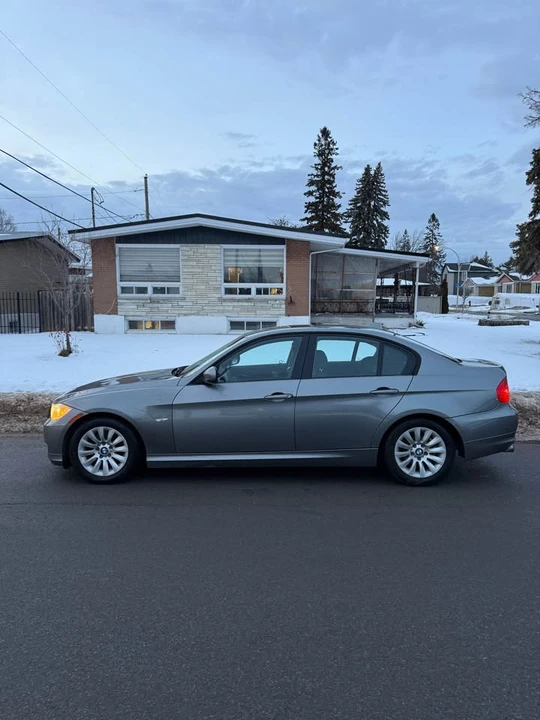 2011 BMW E90 3 Series Sedan - Image 2 of 11