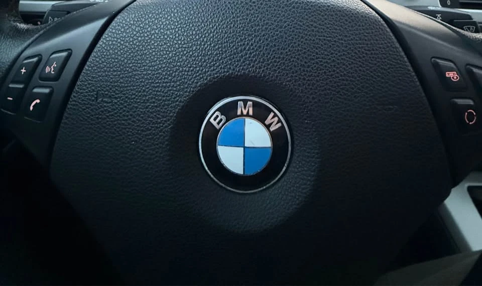2011 BMW E90 3 Series Sedan - Image 11 of 11