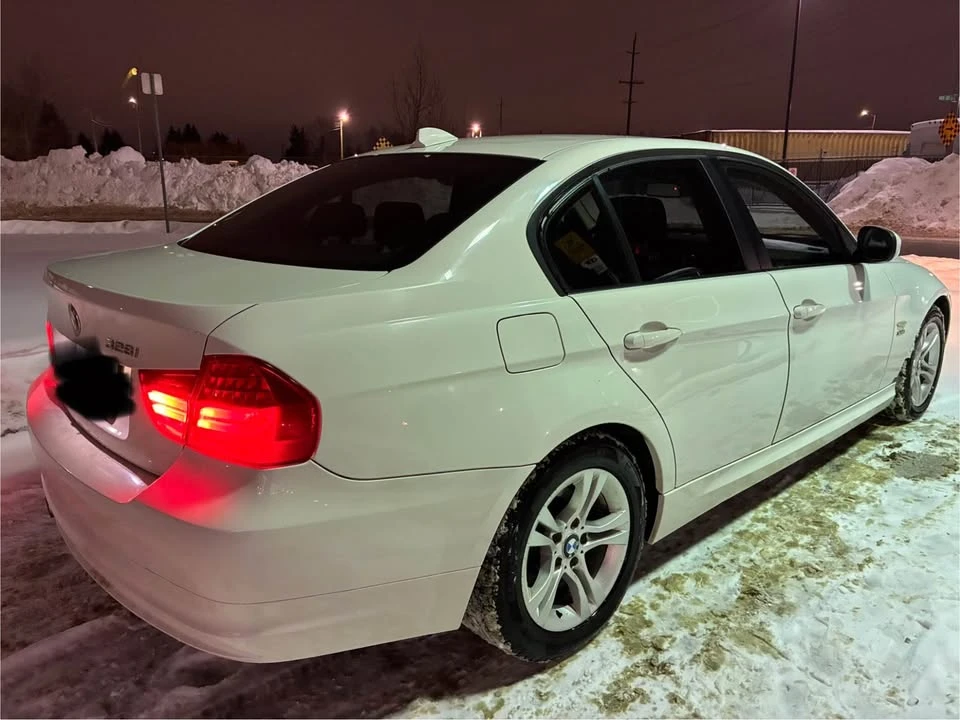 2011 BMW E90 3 Series Sedan - Image 5 of 8