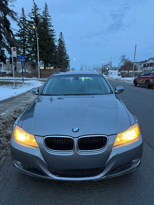 2011 BMW E90 3 Series Sedan - Image 4 of 11