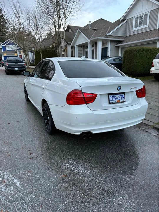 2011 BMW E90 3 Series Sedan - Image 2 of 7