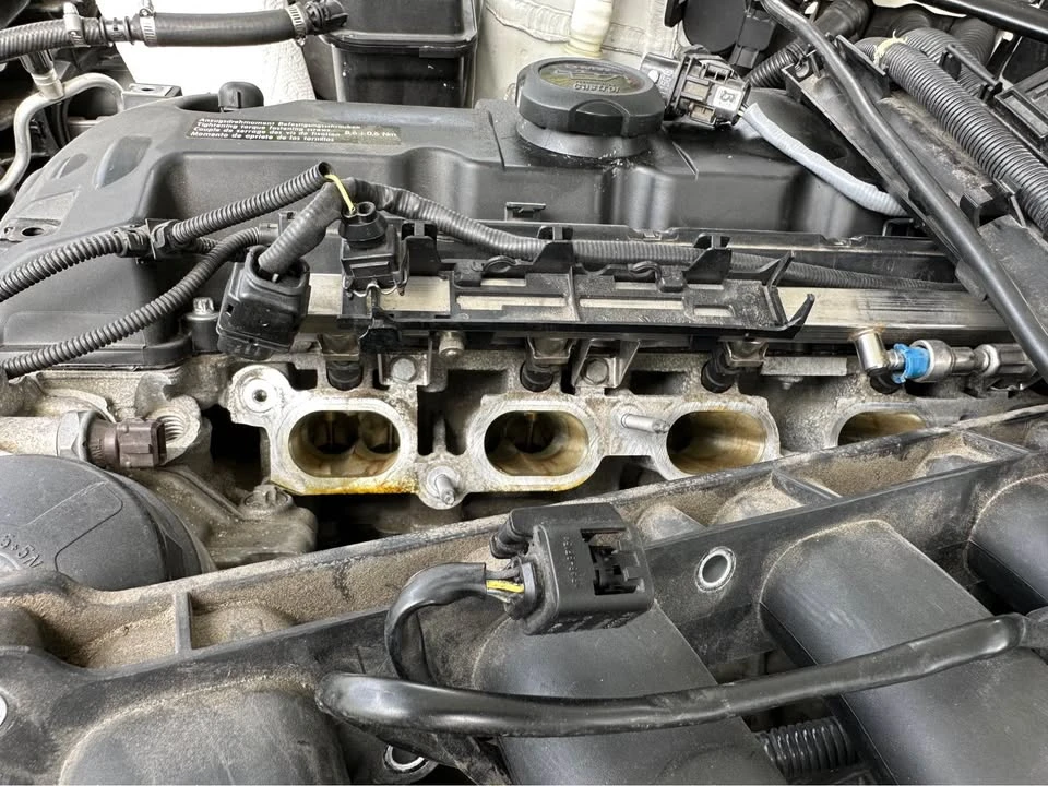2011 BMW E90 3 Series Sedan - Image 4 of 7