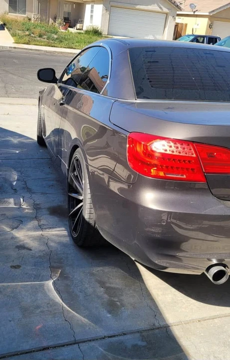 2011 BMW E90 3 Series Sedan - Image 3 of 6