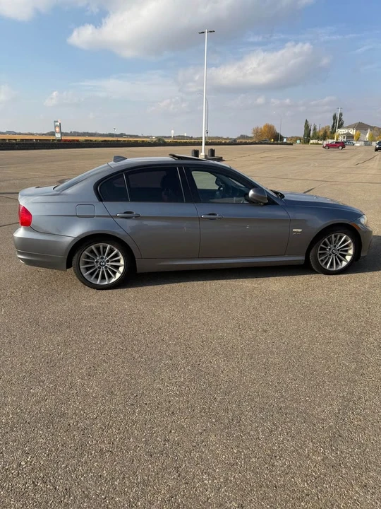 2011 BMW E90 3 Series Sedan - Image 3 of 9