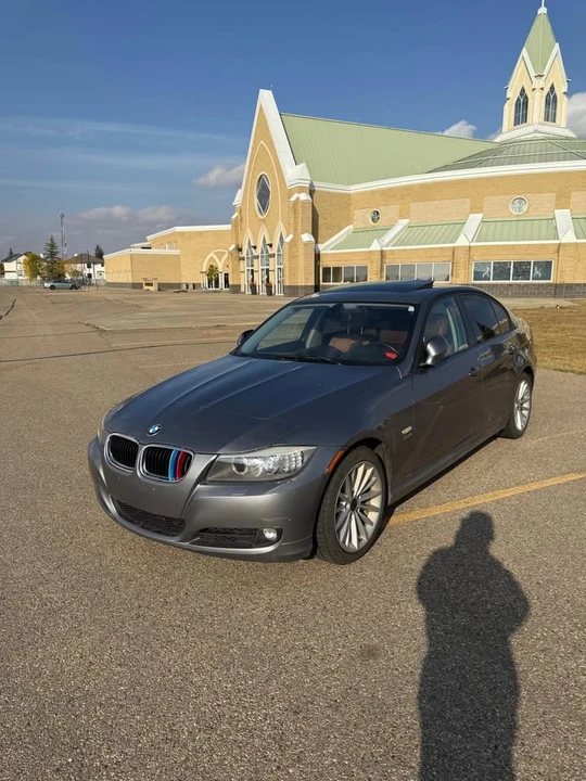 2011 BMW E90 3 Series Sedan - Image 7 of 9