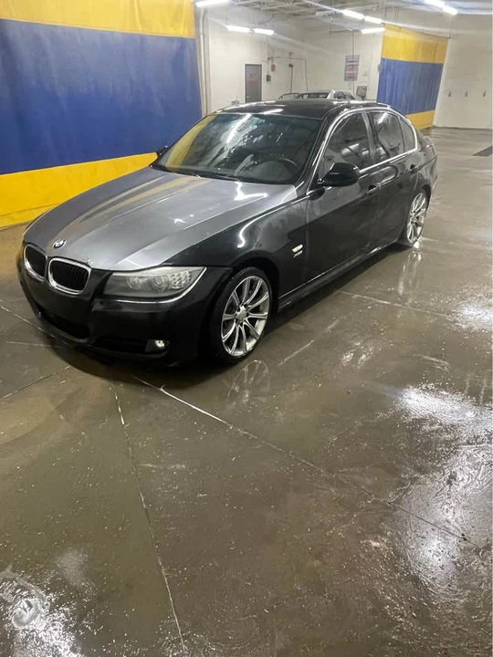 2011 BMW E90 3 Series Sedan - Image 3 of 8