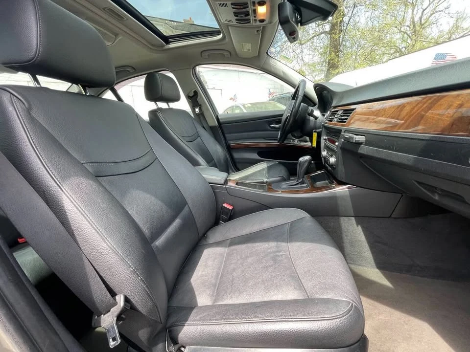 2011 BMW E90 3 Series Sedan - Image 18 of 20